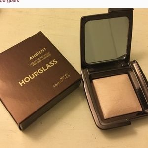 Hourglass Ambient Lighting Powder Travel Size